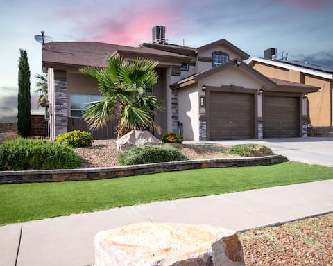 Families & Pets OK, Sleeps 10, Cinema Room WIFI