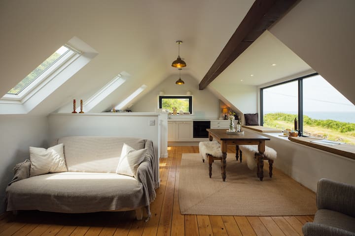 SaltandCityStays com managed Airbnb listing 3