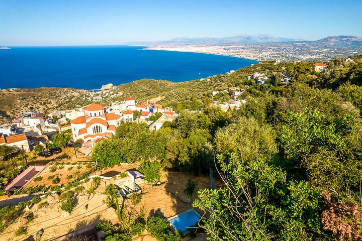 Plethora Luxury Suites, villa P gallery image 2