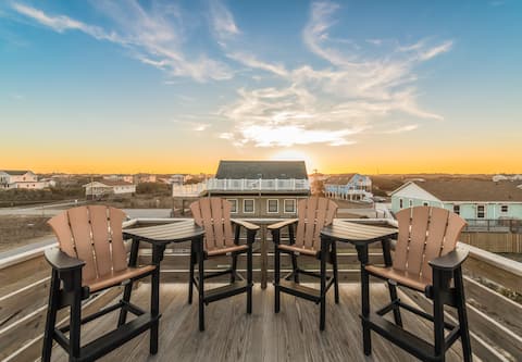 NEW! Stunning Beach House w/Ocean View & Hot Tub!