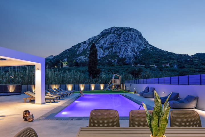 Del Sur Luxury Villa, Heated Pool & Utter Privacy