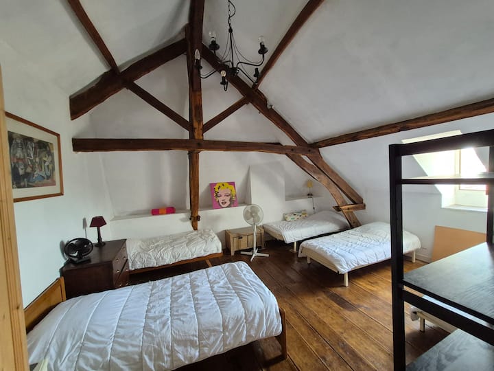 საძინებელი 4