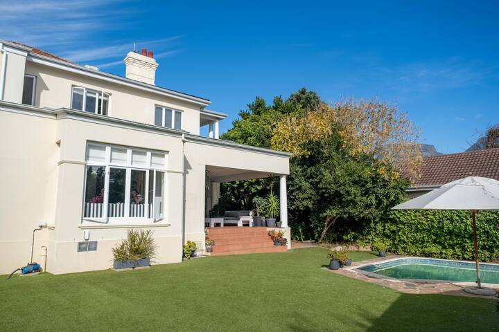 Spacious Home in Cape Town, Rondebosch (Dec ’24) gallery image 2