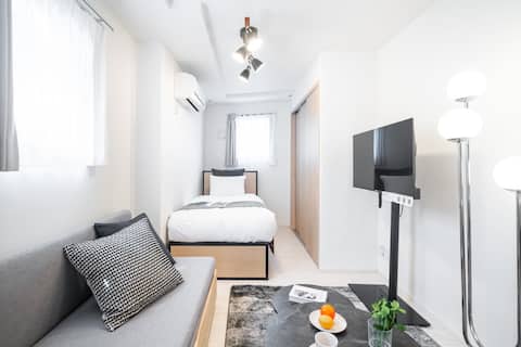 10-minute walk from Meidaimae Station/1 train to Shinjuku/Property close to the Metropolitan Express