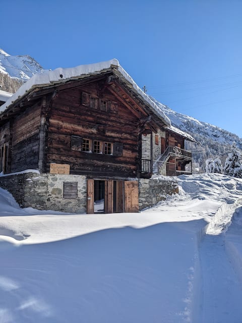 Unique and comfortable chalet in Valais