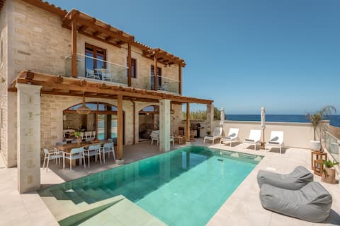 Pileas Villa, a Supreme Retreat by the Βeach