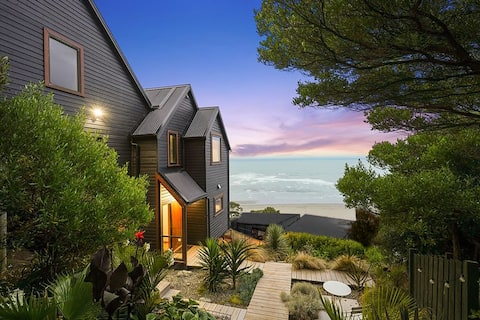 Panoramic Beach Views in Sumner