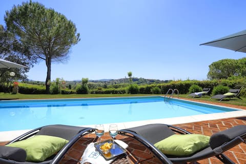 Orsini Peccioli Home-Historic Home with pool