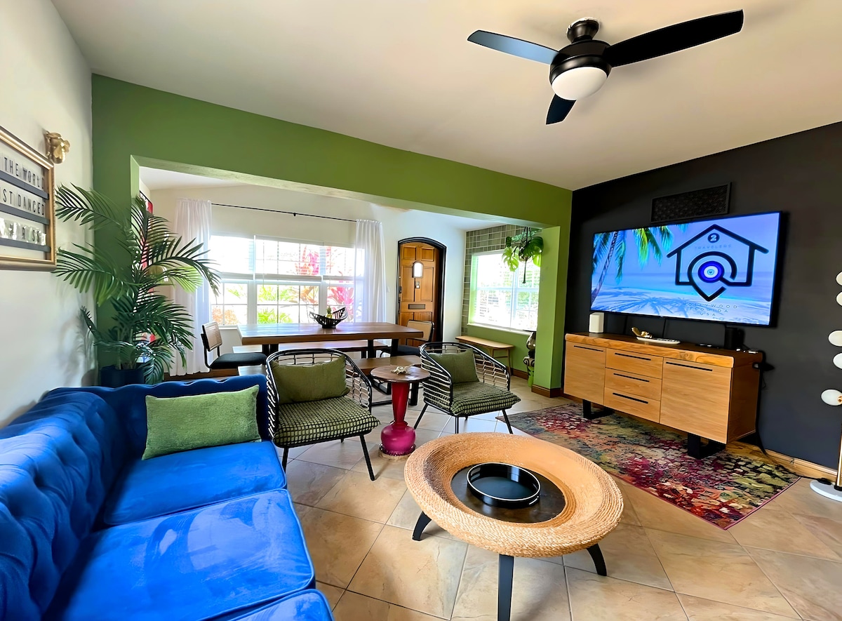 Top performing Airbnb: Fun Filled Resort: Hot Tub, Tiki Bar & Arcade Room in Broward