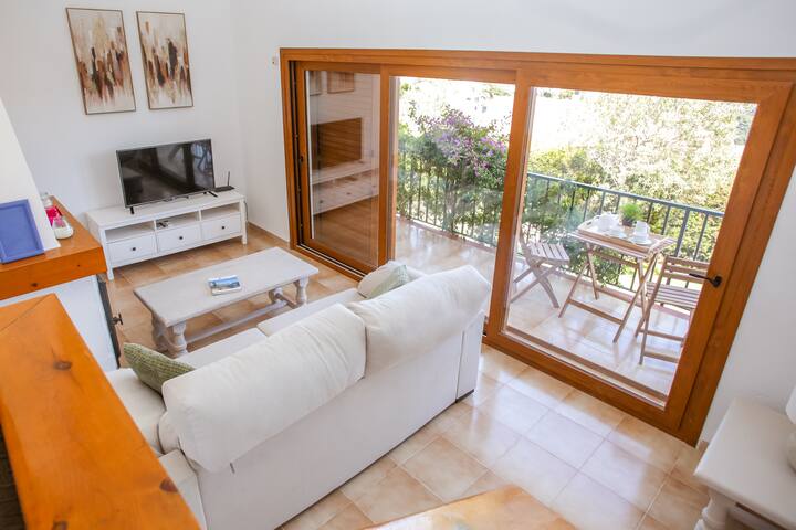 CL12 Villa with spectacular sea views gallery image 4