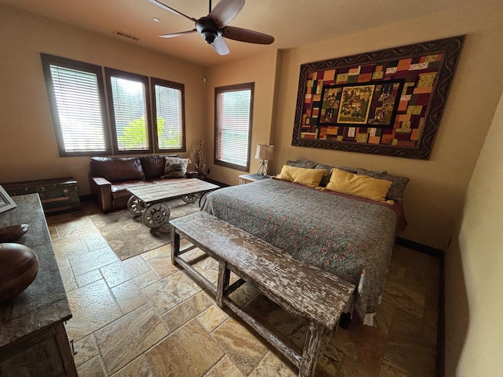 Chumba cha kulala cha Master bedroom 