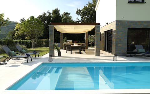 Heated Pool /SPA /BBQ /4 Bedroom - Villa Olivetum