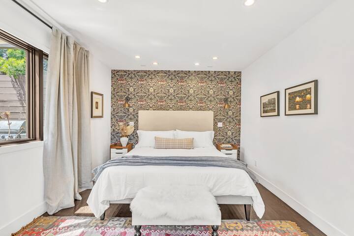 Stylish Family Oasis + Pool & Comfort gallery image 2