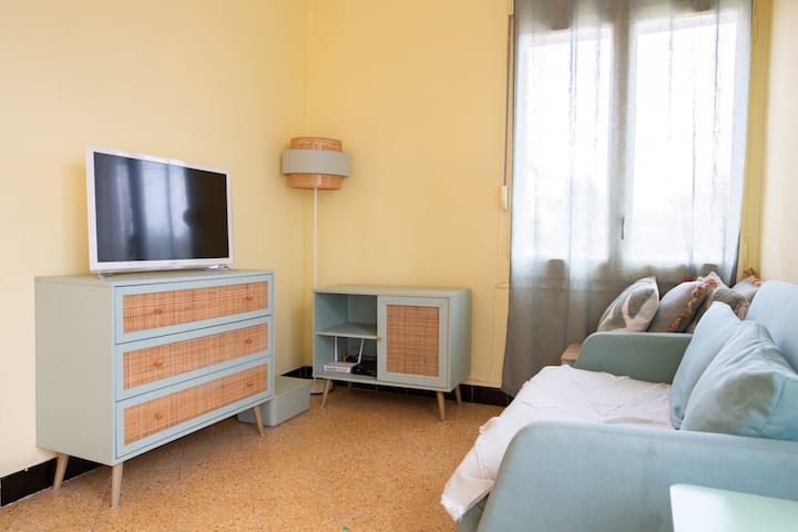 1st floor apartment - Living room - Smart TV, 2 seater sofa bed with additional mattress the size of the sofa bed for added comfort.