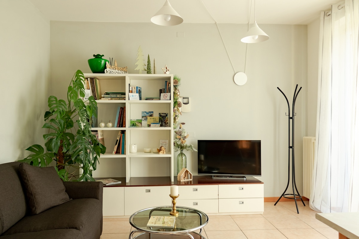 Popular Airbnb listing: 2stepstothelake in Bardolino