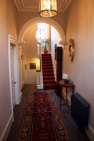 Period House in Dublin 6 gallery image 2