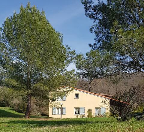 Large holiday home-Aude