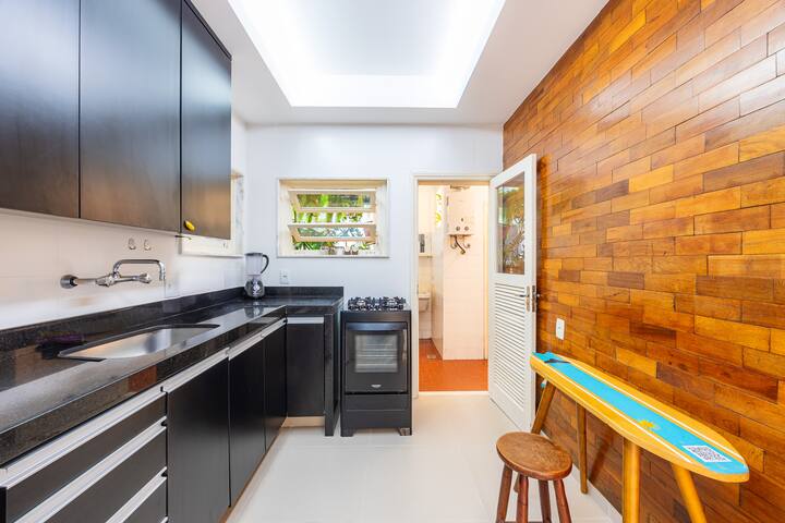 Ipanema Apt w/ Views, WiFi, AC – Near the Beach gallery image 5