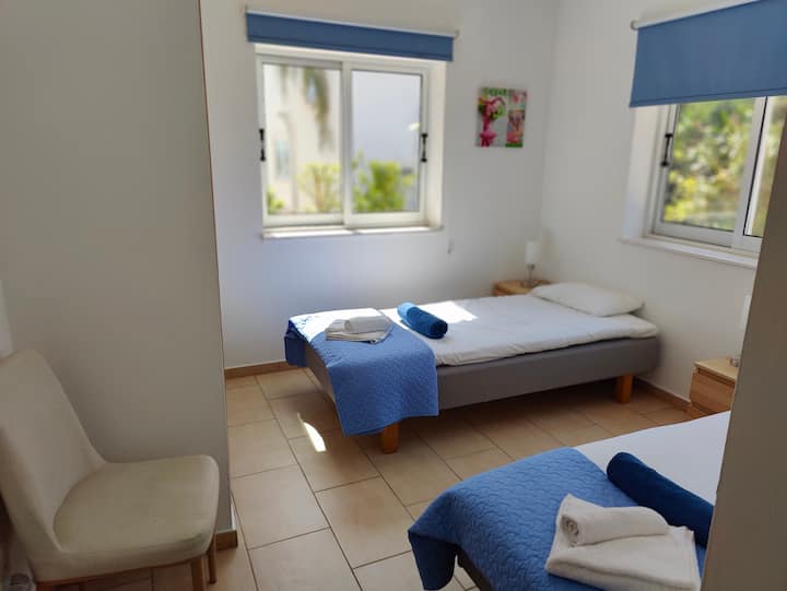 Schlafzimmer 1