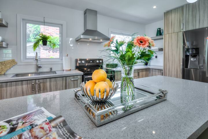 4B4Bath wonderhouse FairviewMall& 401+DVP gallery image 3