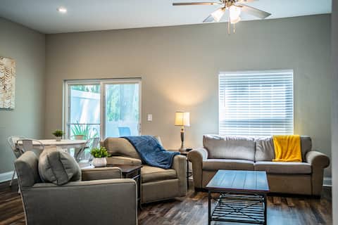 Hometown Haven Family Friendly w/ Garage & Laundry