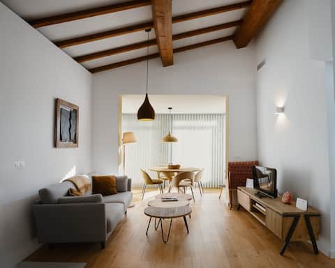 Top performing Airbnb: The Village's Oak Tree in Ourense
