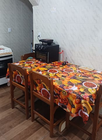 Entire home with 1 bedrooms in Praia Grande - Casa a 80 mt da Praia de Solemar Wi-Fi Mobiliada