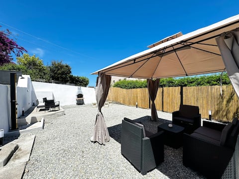 Villa within walking distance of the course with a unique view