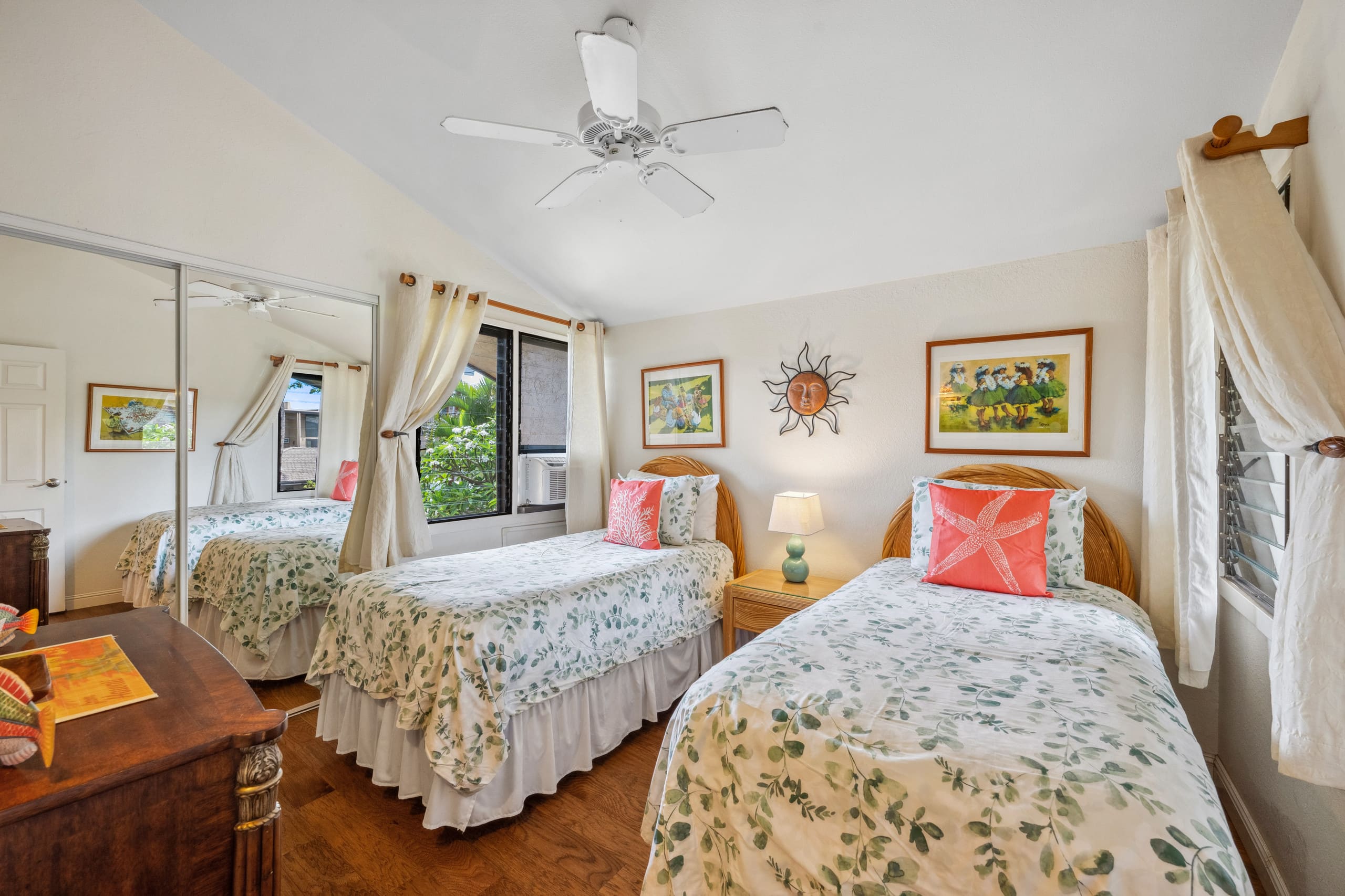 Condo in Kihei · ★4.96 · 2 bedrooms · 4 beds · 1 bath - Image 12