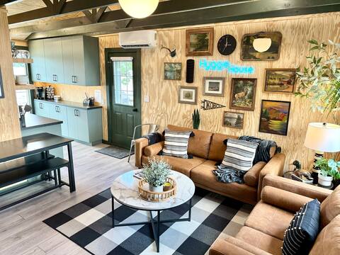 Welcome to Hygge House!  *Dual Lake Access*