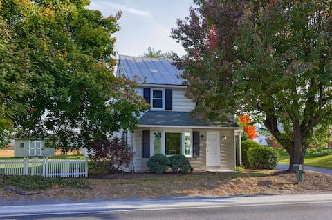 The Hinkletown Farmhouse