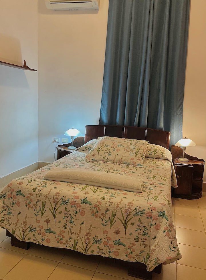 საძინებელი 1