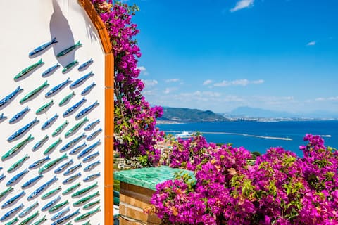 Seaview villa with garden terrace and parking spot