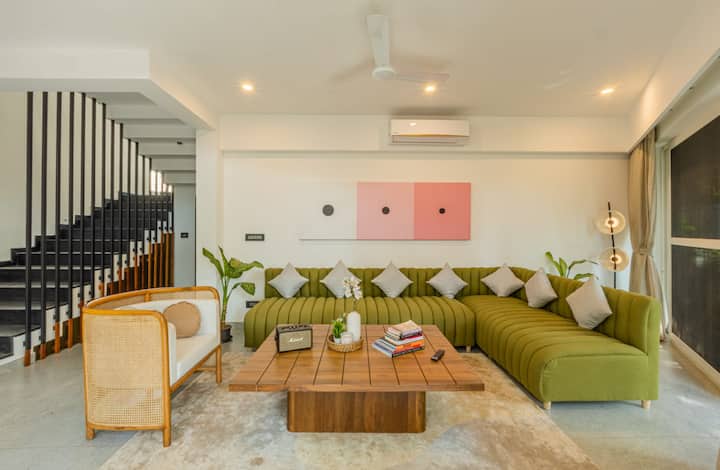Living room image 3