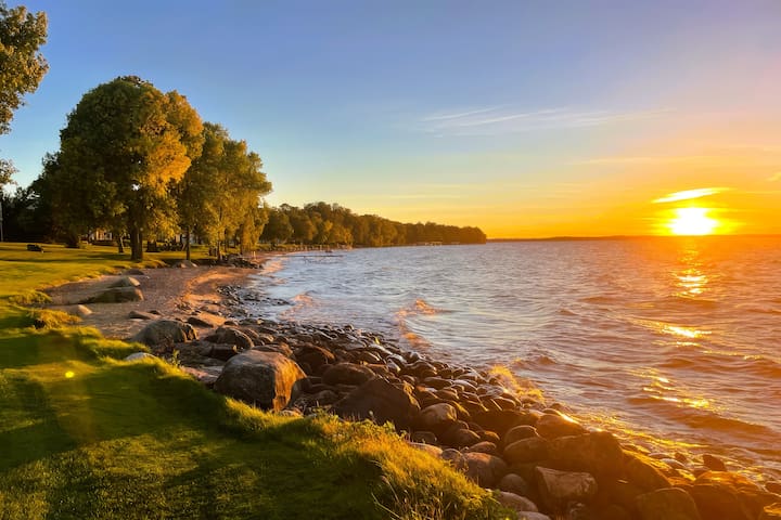 Lakeside Retreat at Izatys (#230) – 3BR / 3BA