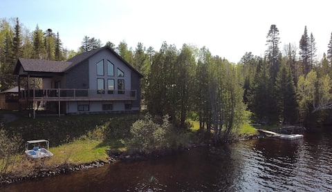 Cassiopeia | Hot tub and nature | Tavata Chalets