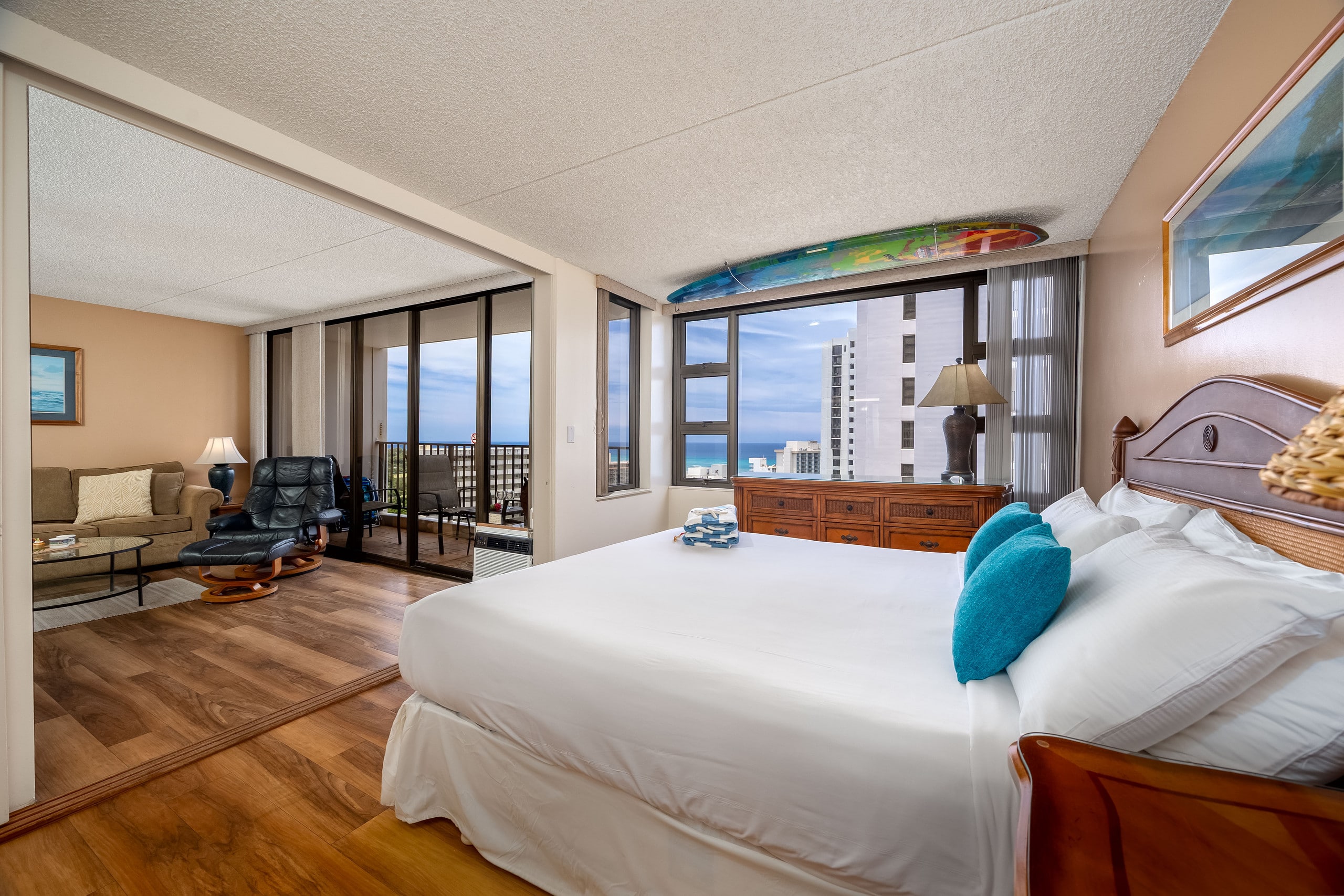 Condo in Honolulu · ★4.67 · 1 bedroom · 2 beds · 1 private bath - Image 26