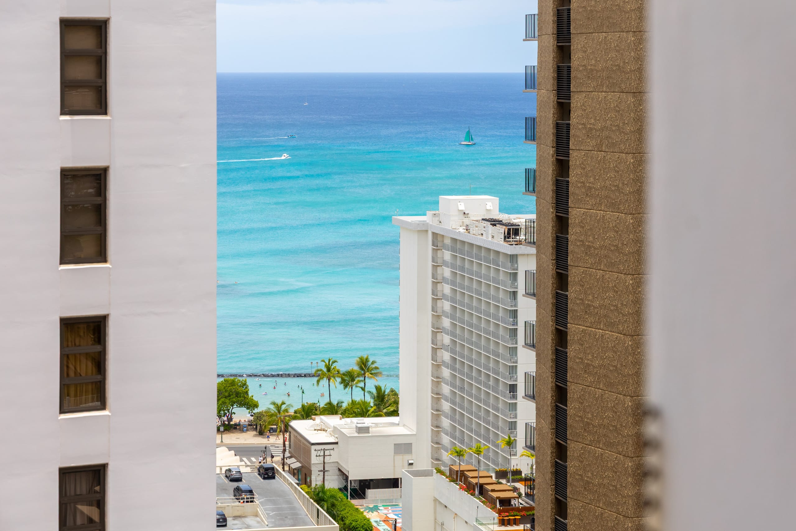 Condo in Honolulu · ★4.67 · 1 bedroom · 2 beds · 1 private bath - Image 49