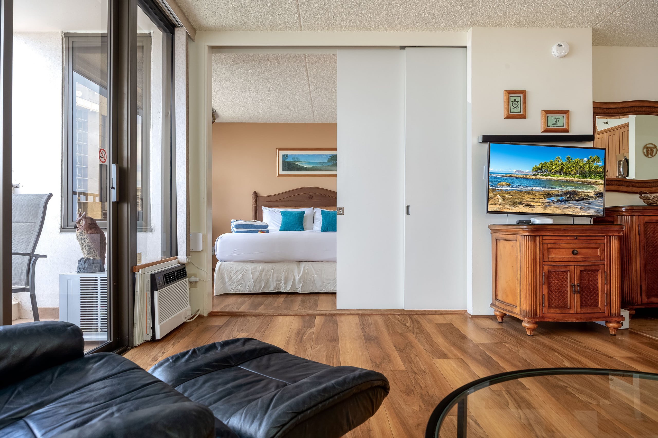 Condo in Honolulu · ★4.67 · 1 bedroom · 2 beds · 1 private bath - Image 32