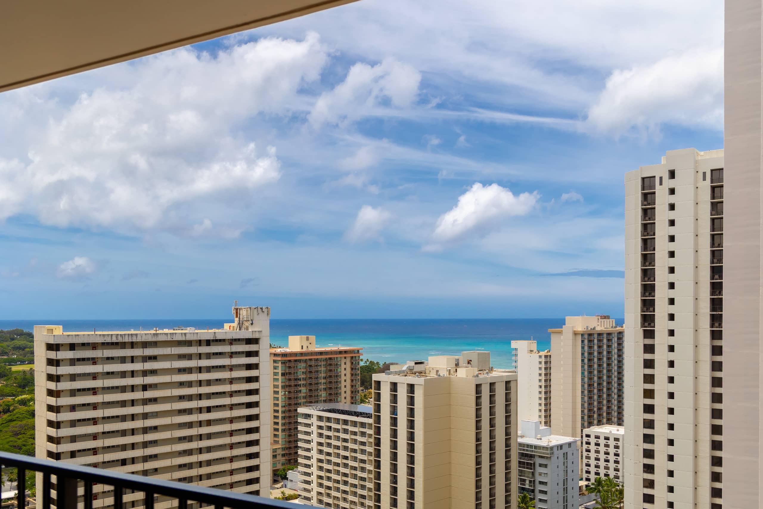 Condo in Honolulu · ★4.67 · 1 bedroom · 2 beds · 1 private bath - Image 47