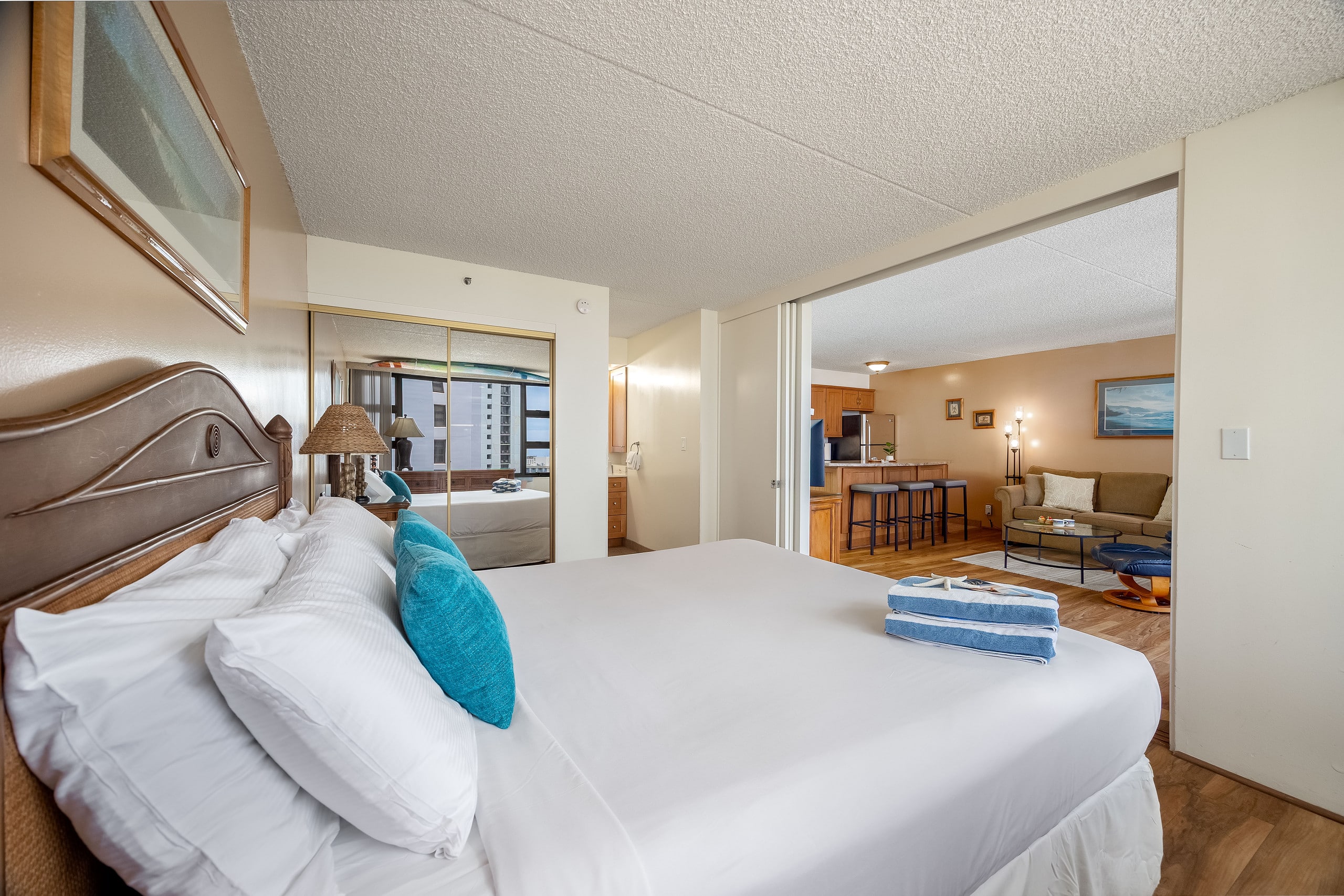 Condo in Honolulu · ★4.67 · 1 bedroom · 2 beds · 1 private bath - Image 29