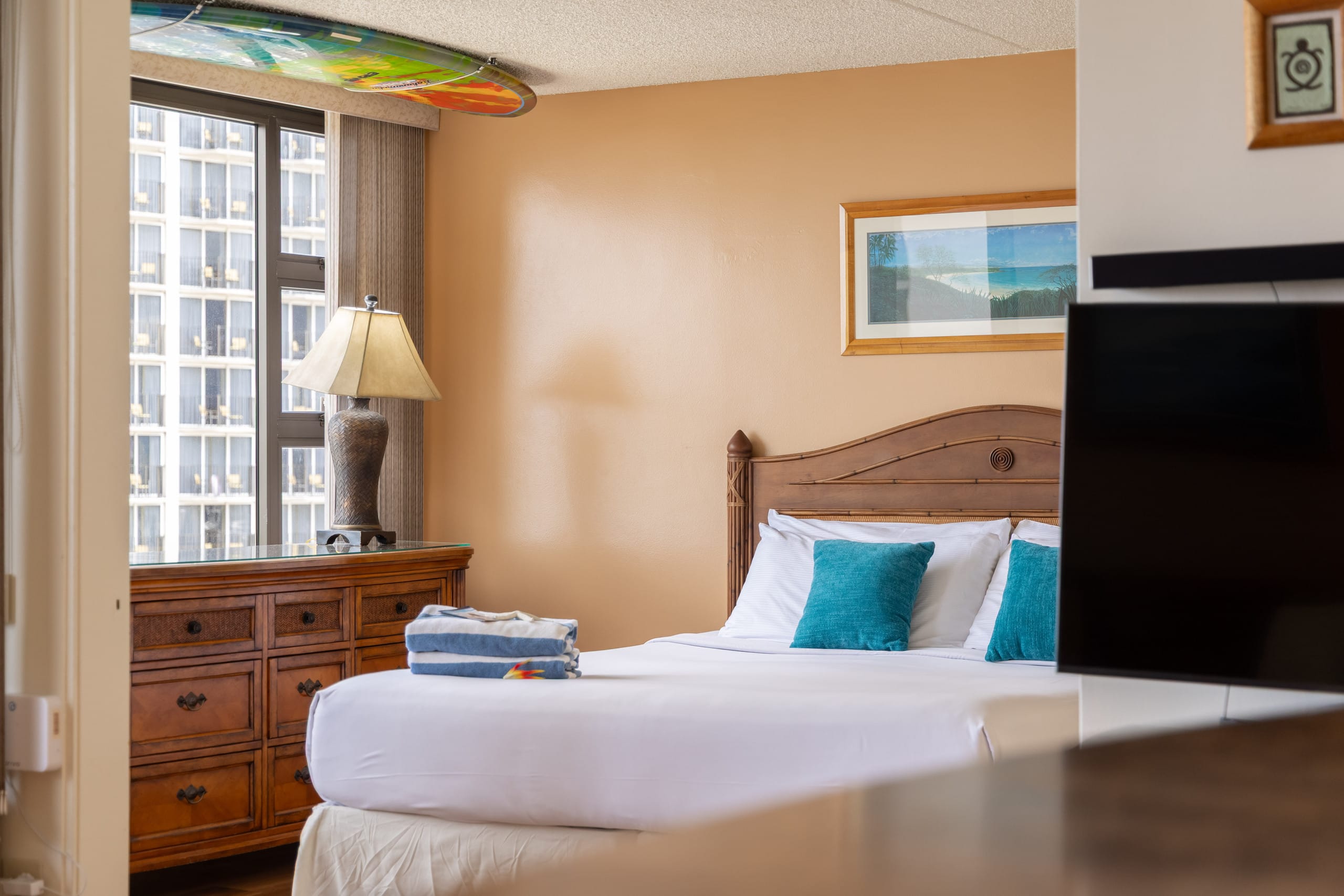 Condo in Honolulu · ★4.67 · 1 bedroom · 2 beds · 1 private bath - Image 30
