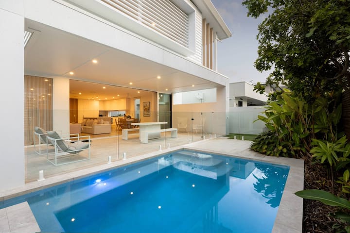 Beachside, luxury resort living