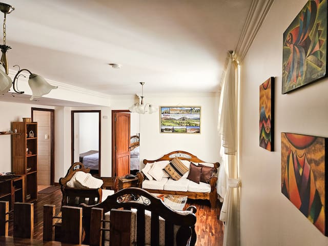 Entire home with 2 bedrooms in La Paz - Spacious and comfortable apt. in LP near cable car