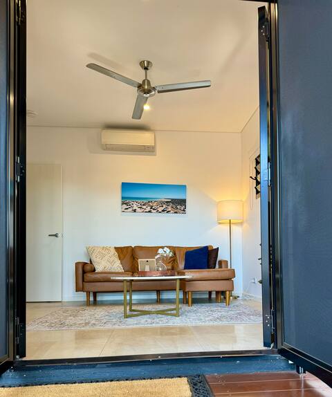 Chic Contemporary, Cable Beach