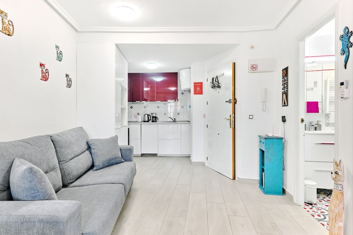 Popular Airbnb listing: Onda Playa Del Cura in Torrevieja