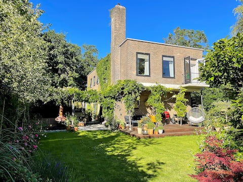 Cozy villa for families 15 min to Amsterdam