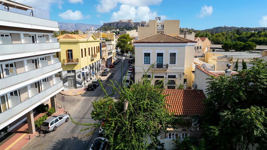 Villa 250m with Acropolis view, terrace & parking