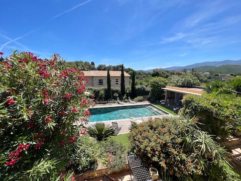 Villa with pool in the heart of Saint-Florent