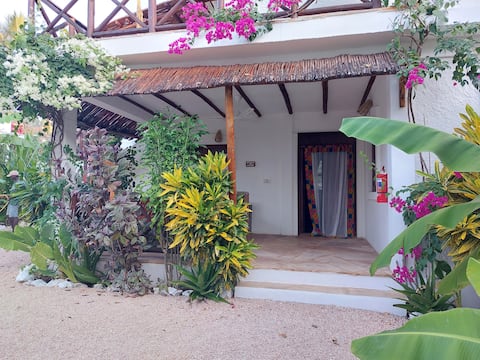 Guru Guru Garden Houses  